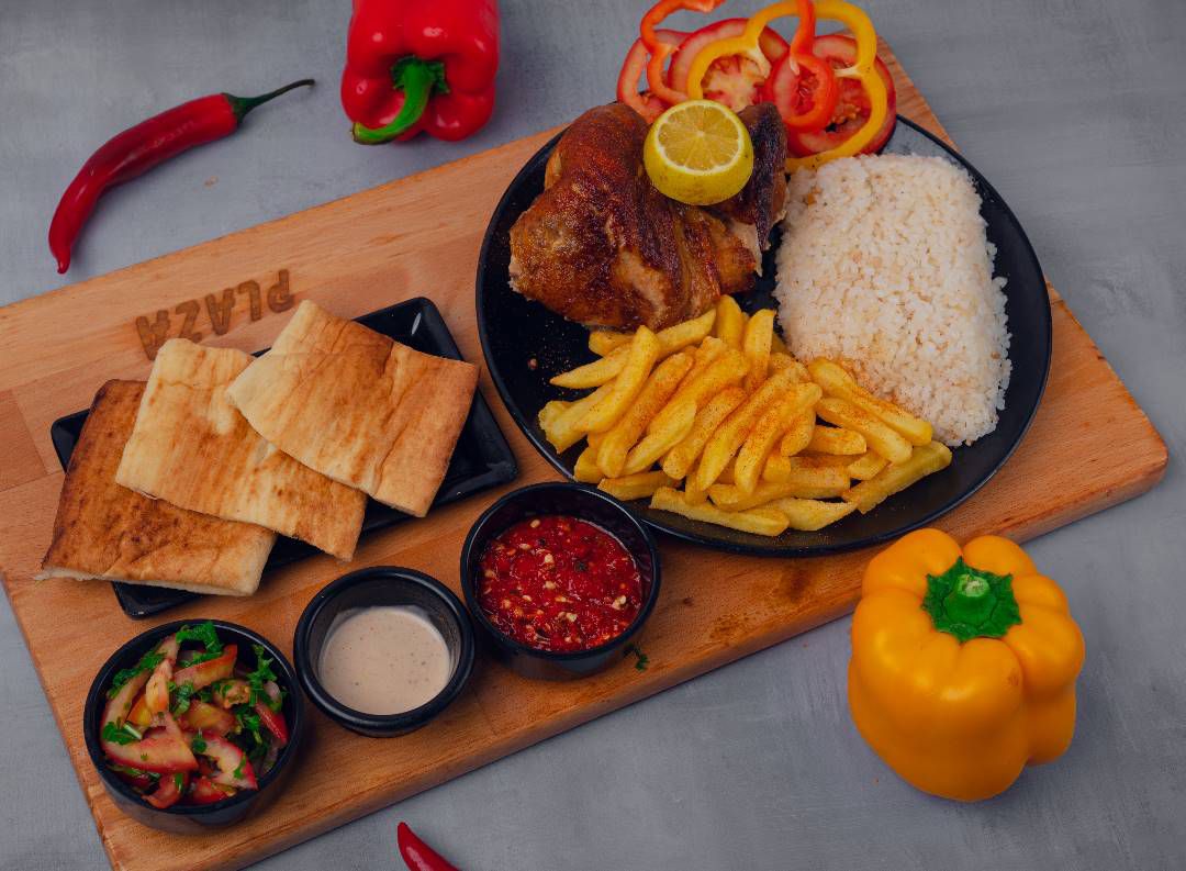 نصف دجاجة محمره