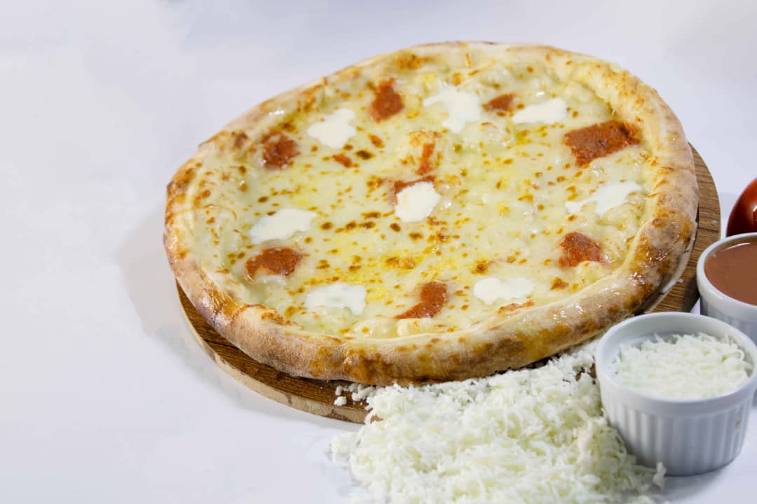  بيتزا عشاق الجبنة 