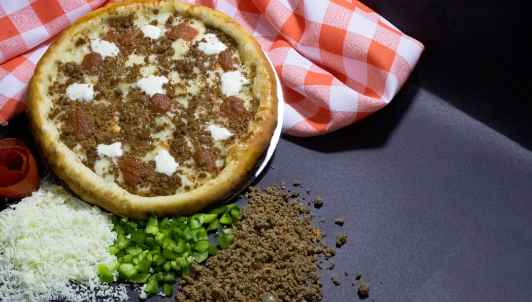 بيتزا  لازانيا 