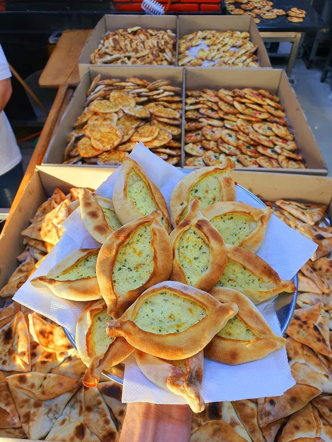 سوارية جبنه