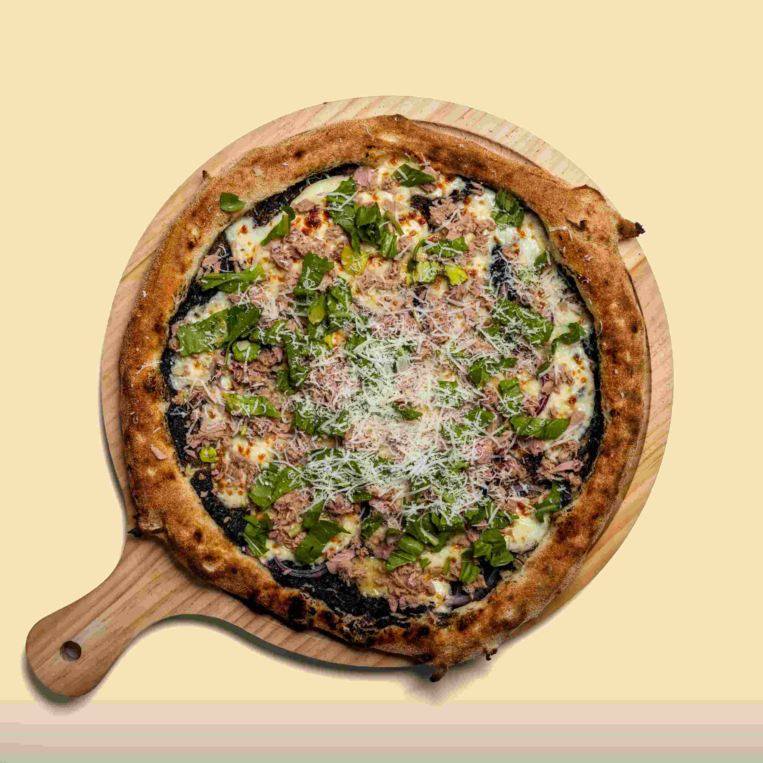 بيتزا التونا (صوص الزيتون)